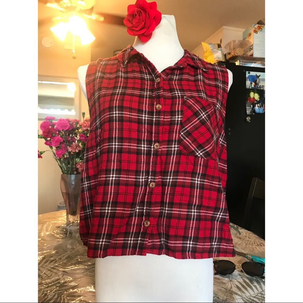 Sleeveless Red Crop-Top Flannel